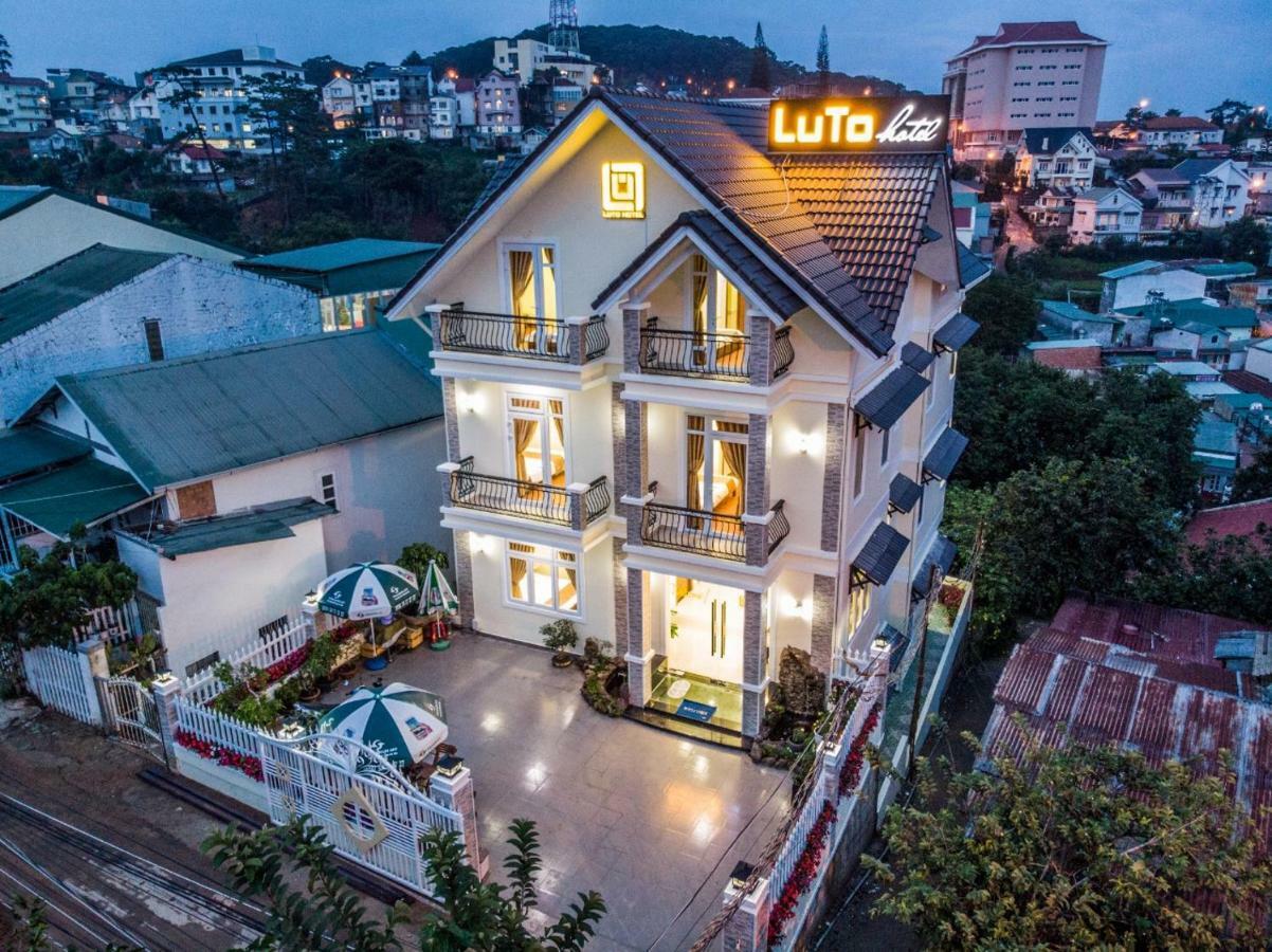 LuTo Hotel Da Lat Esterno foto